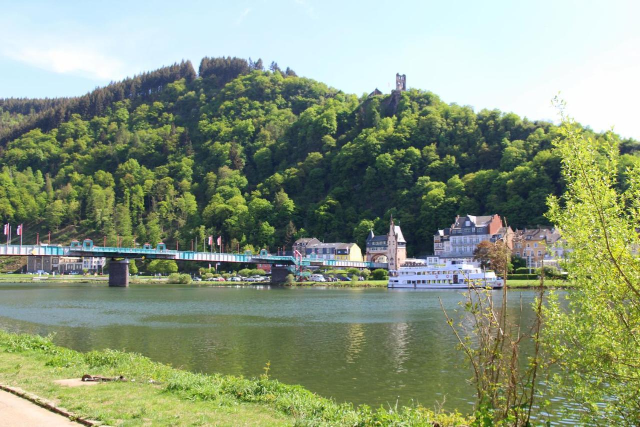 Mosel-Loggia - Luxusapartment -Terrass - Klimaanlage Трабен-Трарбах Екстер'єр фото